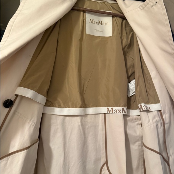 Max Mara Double-Breasted Trench Coat - Cream - Picture 5 of 8